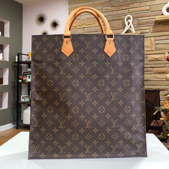 Louis Vuitton Handbags - ❤️authentic sac plat